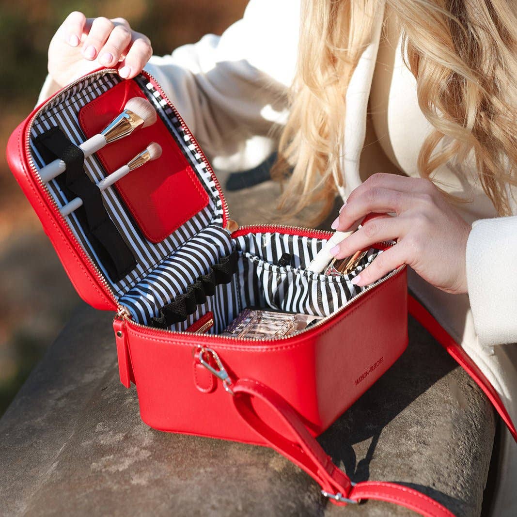 Hudson + Bleecker Crimson Jetsetter Train Case